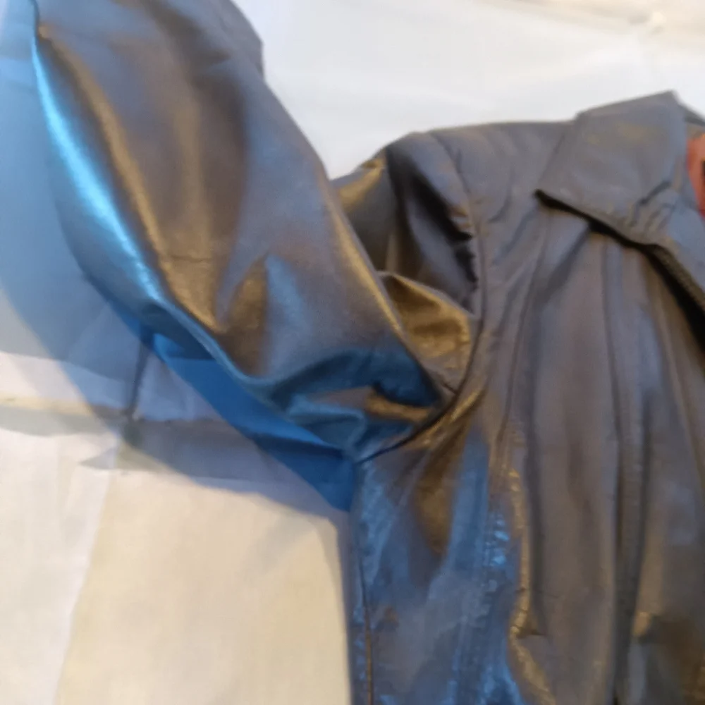 Leather Jacket - Picture 6 of 10